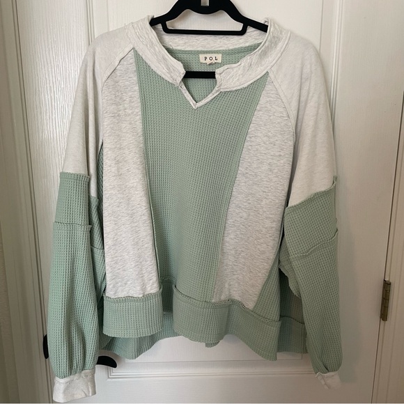 POL Tops - POL Women's Sage and Cream Color Block Hoodie